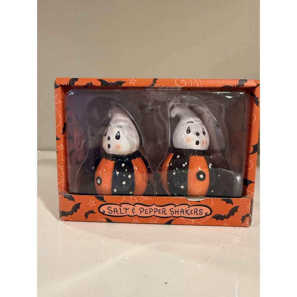 NIB Johanna Parker Nostalgia Ceramic Ghost Salt & Pepper Shaker Set